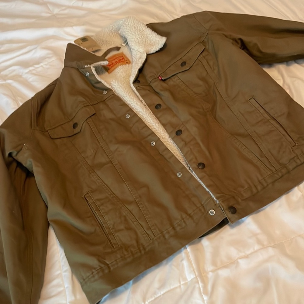🤎 NWT Mens Brown Levi’s Sherpa Coat 🤎